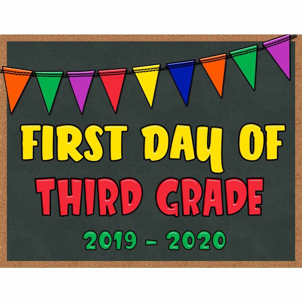 first-day-of-third-grade-sign-chantahlia-design
